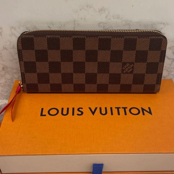 Louis Vuitton Damier Ebene Wallet - Picture 5 of 10
